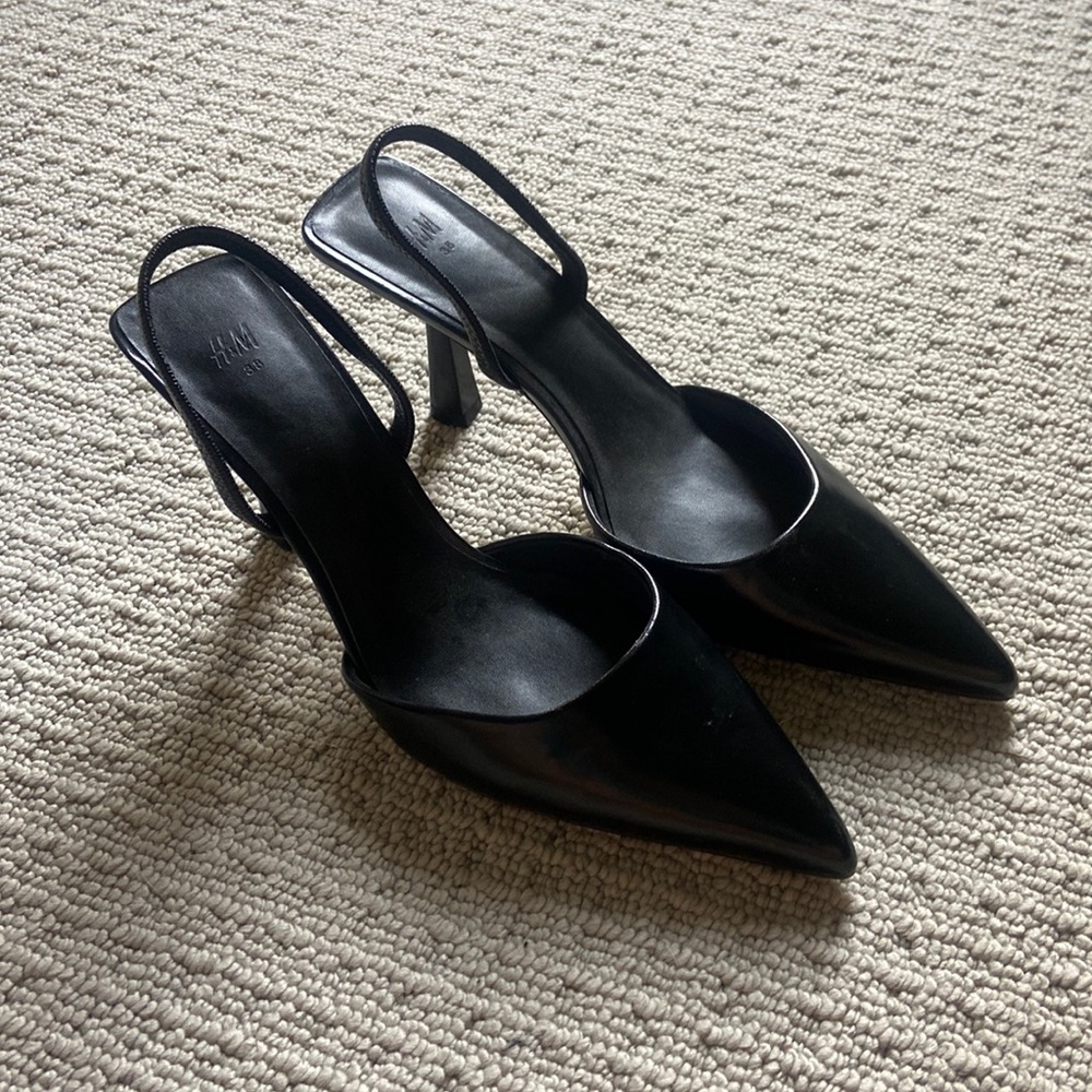 Classic black sling back pump